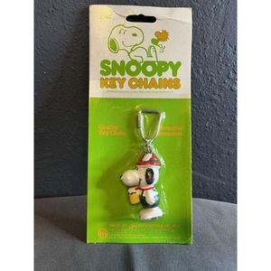 Vintage Snoopy Keychain Charles Schultz Peanuts Key Chain Hobo Hiking Bush Craft